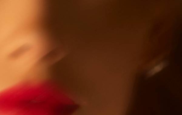 Ariana Grande - yes, and?