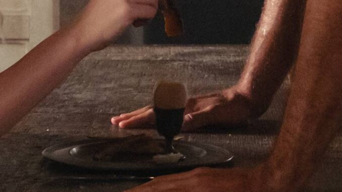 Charli xcx - Chains of Love