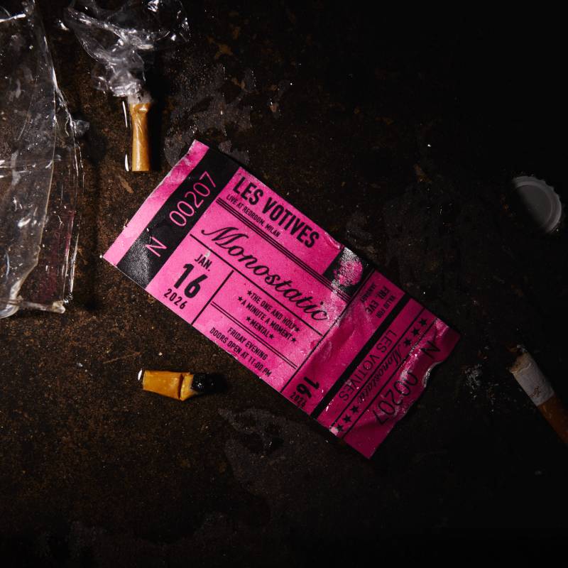 Les Votives - a minute a moment