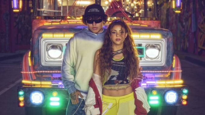 Shakira, Be&eacute;le - ALGO T&Uacute;